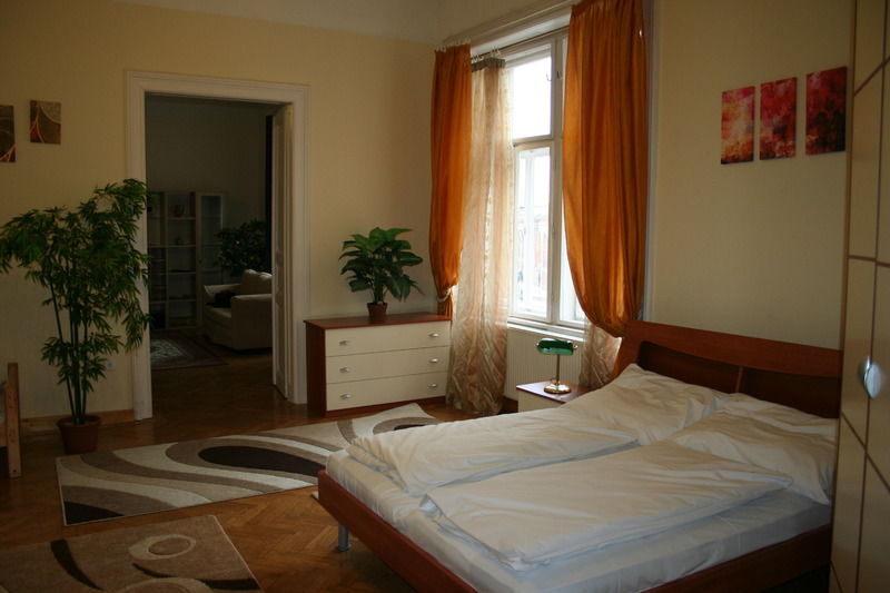 Walking Bed Budapest Hostel מראה חיצוני תמונה